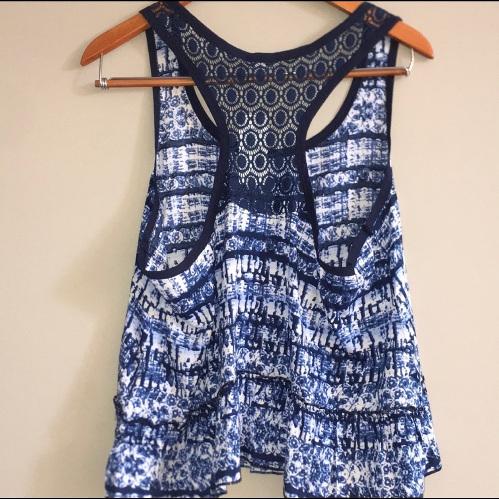 SOLD ********NWT Splendid Blue and White Tank Top - Picture 2 of 4